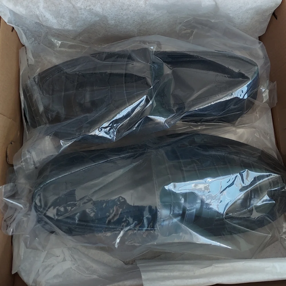 JustFab Colette Black Croc Lug Sole Loafers Women's Size 8.5 New With Box